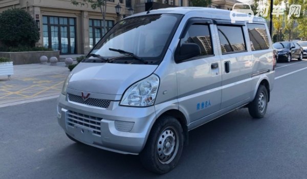 五菱荣光轮胎型号多少