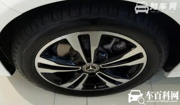 奔驰c260轮胎尺寸 奔驰c260轮胎型号(225/45 r18和255/40 r18)