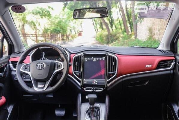 华晨中华v3怎么样，降价2.7万不减配的精品小型SUV