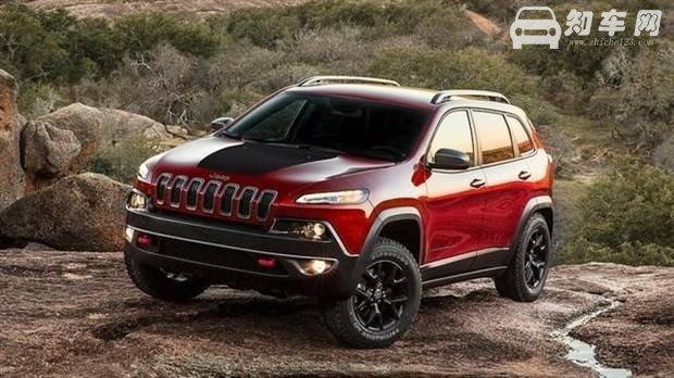 Jeep自由光有多重 整车质量接近2T