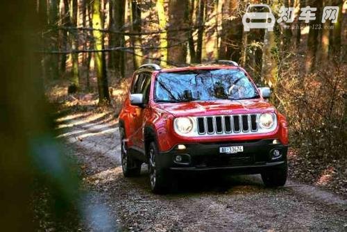 女士小型jeep 有女生开jeep自由侠吗