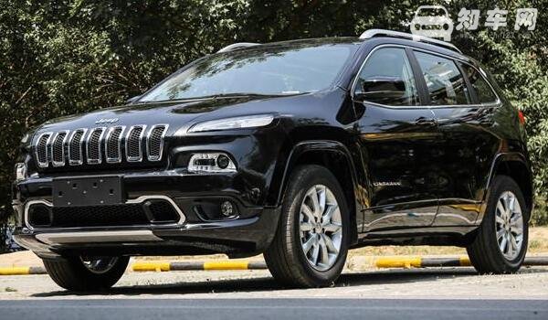 jeep自由光落地多少钱 2021款落地价仅29万(输出扭矩可达400牛米)