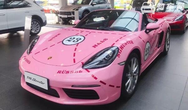 保时捷911粉色价格 粉色车价122万元