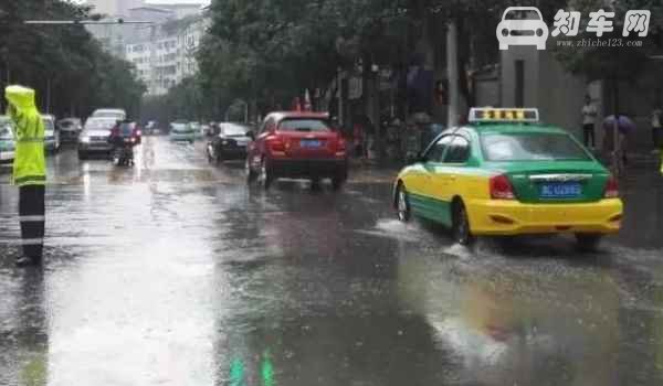 下大雨车停在外面可以吗