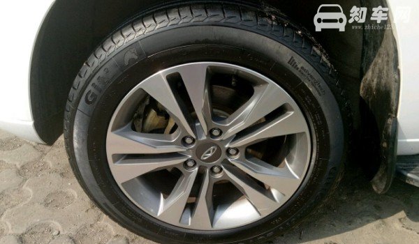 奇瑞瑞虎3轮胎型号多少 瑞虎3轮胎规格(215/60 r17)