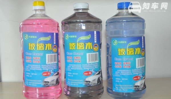 荣威i6在哪里加玻璃水 玻璃水在哪里加(发动机舱右下角)