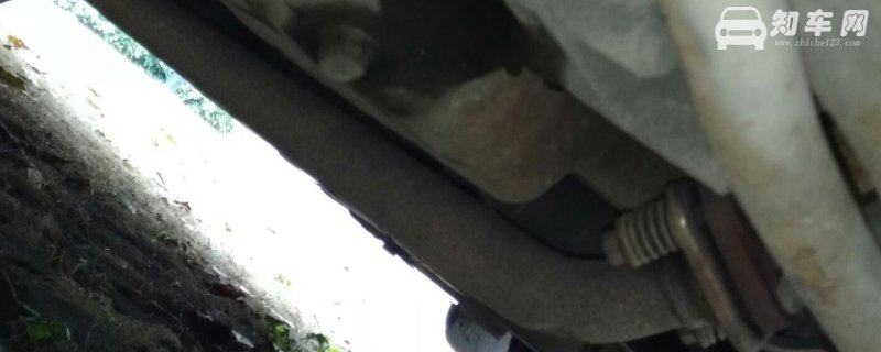 车头下面滴水是怎么回事
