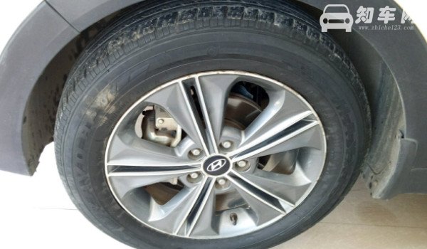 现代ix25轮胎型号 轮胎型号是多少(215/60 r17)
