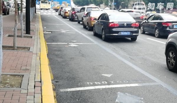 蓝色虚线停车位能停多久