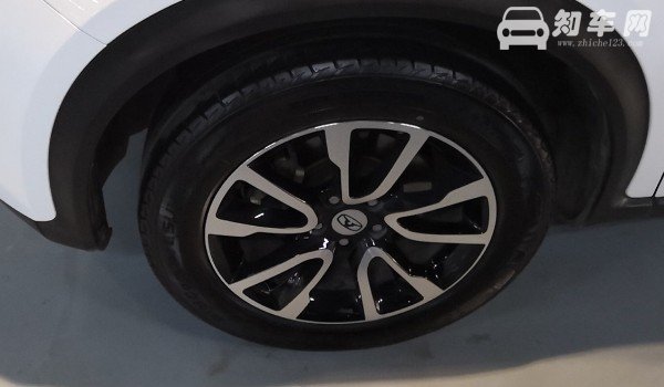 奇瑞凯翼x3轮胎型号 凯翼x3轮胎什么型号(215/55 r18)