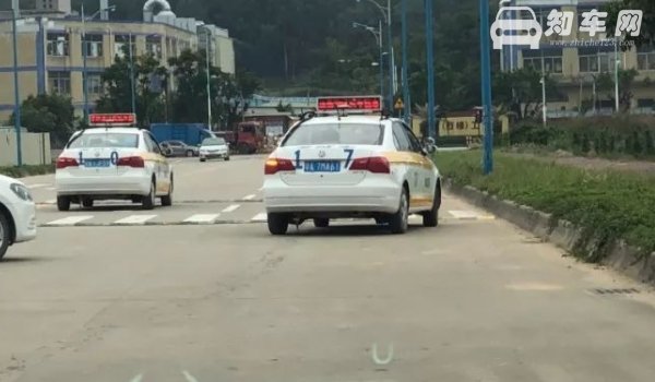 靠边停车小于30扣分吗