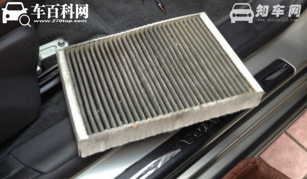 沃尔沃s60的空调滤芯在什么位置 沃尔沃s60空调滤芯在哪(手套箱后面)