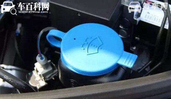 沃尔沃s60在哪加玻璃水 沃尔沃s60玻璃水加在哪里(发动机舱右下角)