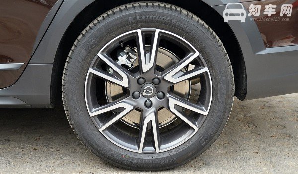 沃尔沃v90轮胎型号 原厂轮胎尺寸(245/45 r20)