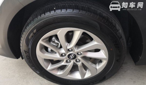 现代胜达轮胎型号 胜达轮胎型号是多少(235/55 r19)