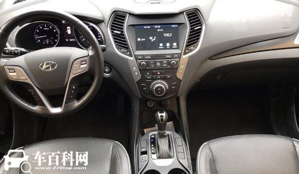 现代胜达油箱多少升 现代全新胜达油箱多大(油箱容量71L)