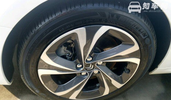 雪铁龙c6轮胎型号规格 轮胎型号是多少(245/45 r18)