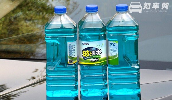 英菲尼迪q50l在哪里加玻璃水 玻璃水加哪里(发动机舱右下角)