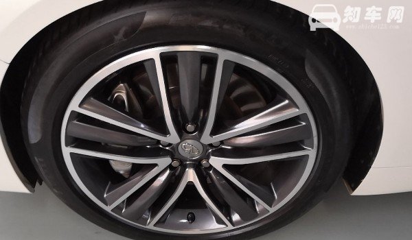 英菲尼迪q50轮胎型号 英菲尼迪q50轮胎尺寸(245/40 r19)