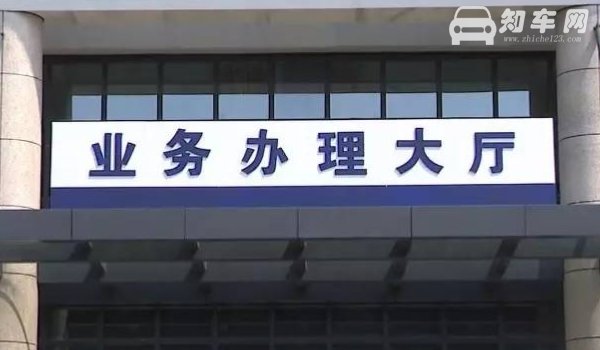为什么压实线变道没事