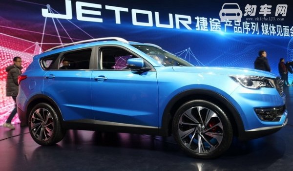 捷途x70plus车身尺寸多少 捷途x70plus后备箱尺寸多少（常规容积438L）