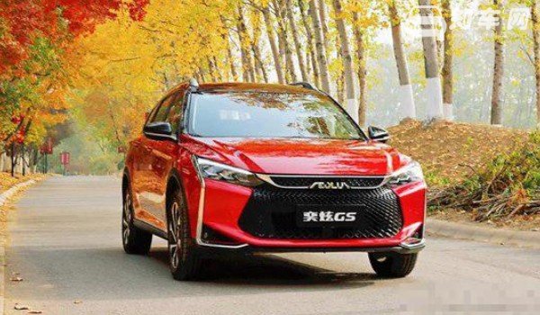 东风风神奕炫gs2021新款车 动力充沛车身尺寸非常大(车身长达4.6米)