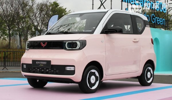 五菱宏光mini2021新款报价 五菱宏光mini2021新款落地价（大概4.25万元起）
