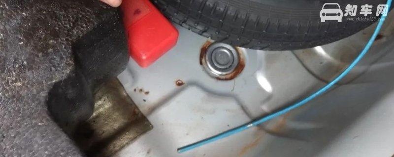 车座椅下面进水属于泡水车吗