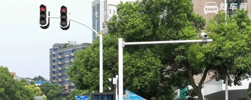 闯红灯一定从后面拍吗