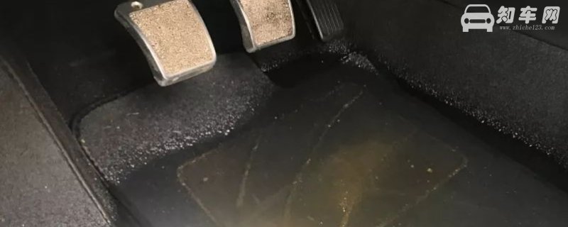 车底的海绵要晒几天才能干