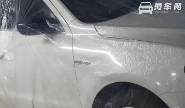 洗车可以冲进气格栅吗