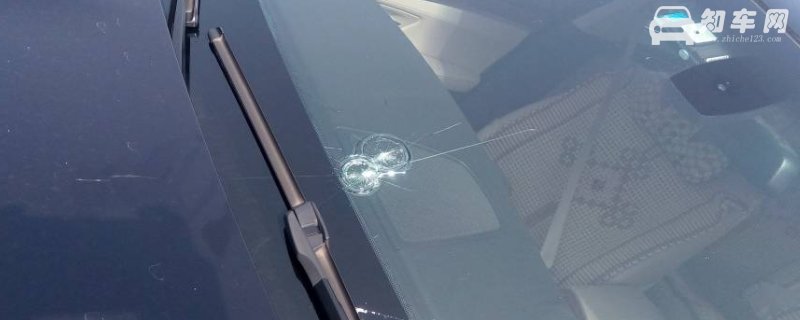 挡风玻璃被石子砸小点要紧吗