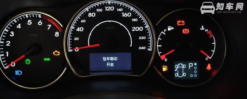 4wd灯亮是能继续开吗