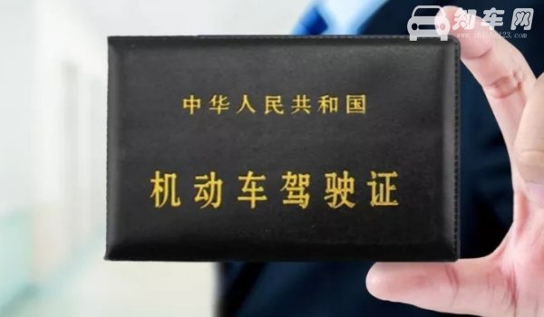 下雨天违章拍照能拍清楚吗