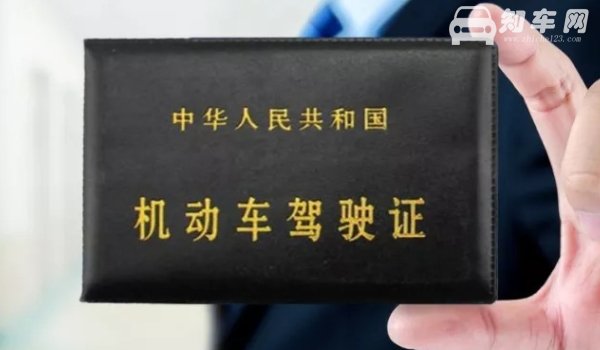 没有右转灯直行红灯可以右转吗