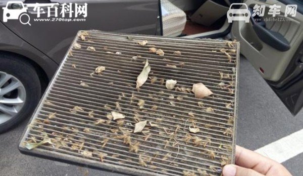 东风风行t5空调滤芯在哪里 东风风行t5l空调滤芯在哪(副驾驶手套箱后面)