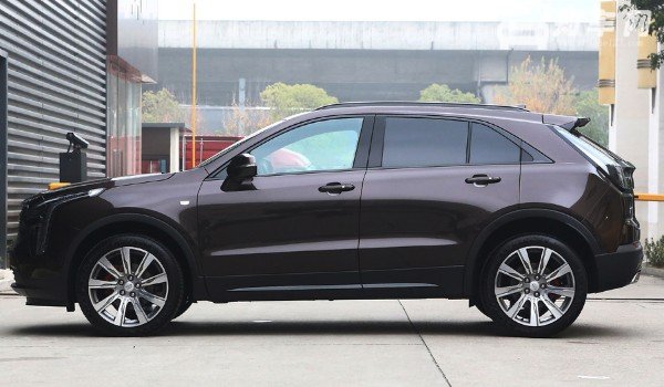 凯迪拉克xt4有几种颜色可以选 XT4选什么颜色好(钻白)