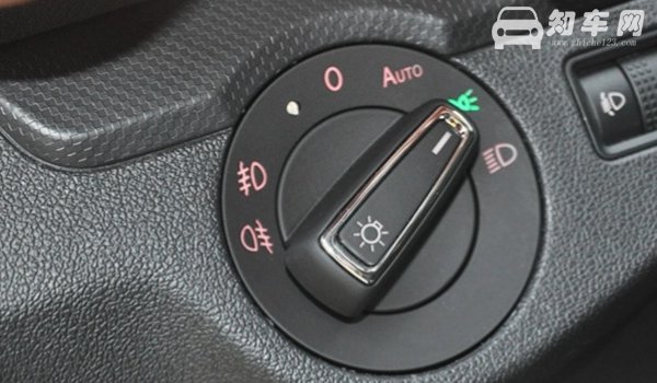 车灯auto停车耗电吗