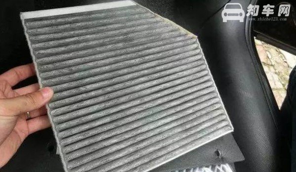 凯迪拉克xt4空调滤芯在什么地方 xt4空调滤芯在哪里(副驾驶手套箱后面)