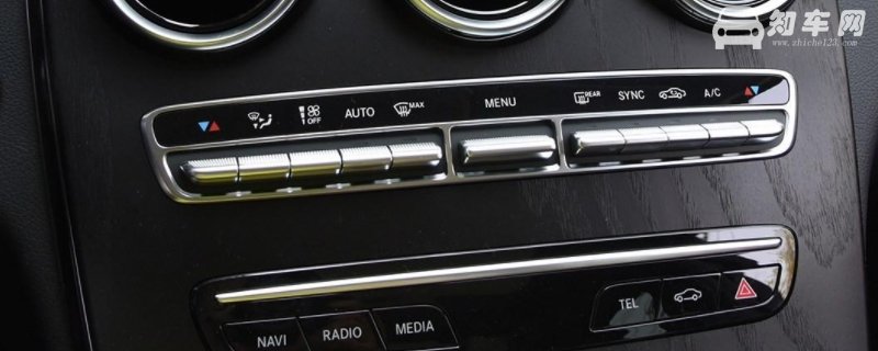 奔驰auto按键什么意思