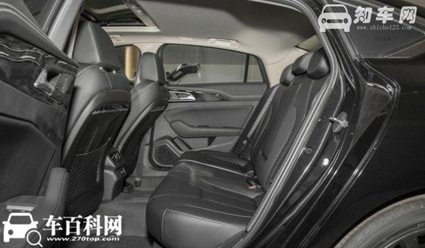 红旗h5和速腾哪个好 红旗h5配置丰富动力强(车身长达4.9米)