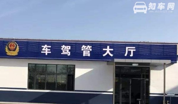 汽车贴黑顶超30%了吗
