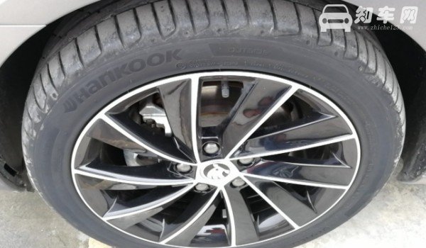 斯柯达明锐轮胎型号多少 明锐轮胎型号多少(225/45 r18)