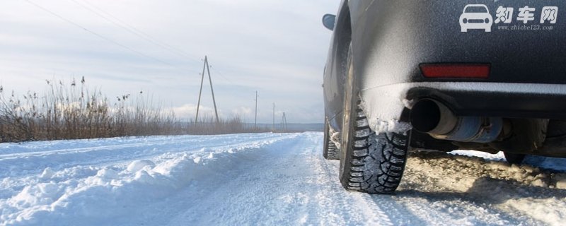 车上的雪能用温水冲吗