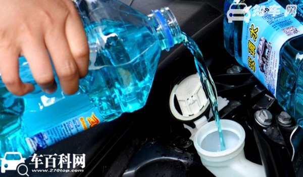 沃尔沃xc60玻璃水是在哪里加 沃尔沃xc60加水的地方(发动机舱右上角)