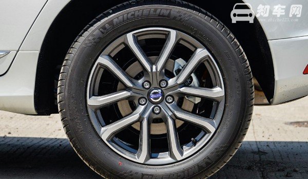 沃尔沃xc60轮胎型号是多少 沃尔沃xc60轮胎型号规格(235/55 r19)