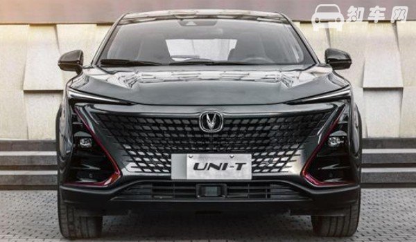 长安unit油耗实际多少 长安unit费油吗(百公里油耗9.5L)