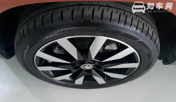 柯珞克轮胎什么型号 斯柯达柯珞克轮胎型号(215/50 r18)