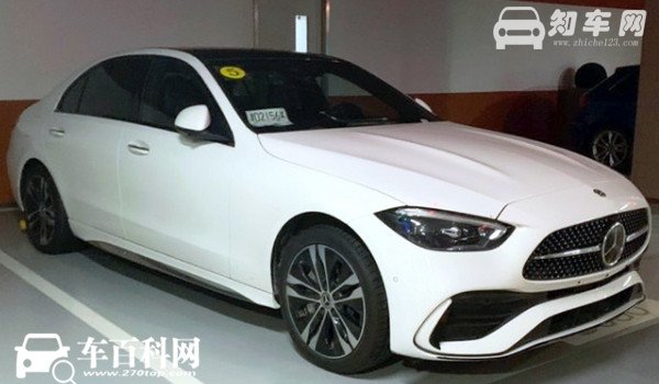 奔驰c级加满油能跑多少公里 奔驰c级油箱多少升（油箱容积66L）