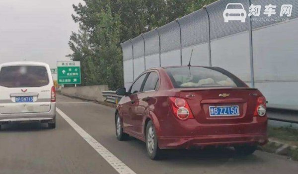 跑应急车道扣几分高速